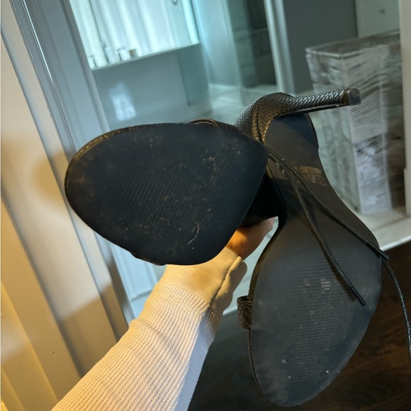 Black strappy lace up front sandals- size 9- worn once! - Picture 5 of 6